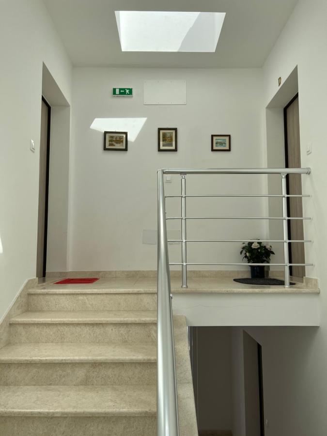 Apartment Sunrise With Private Parking Пула Экстерьер фото