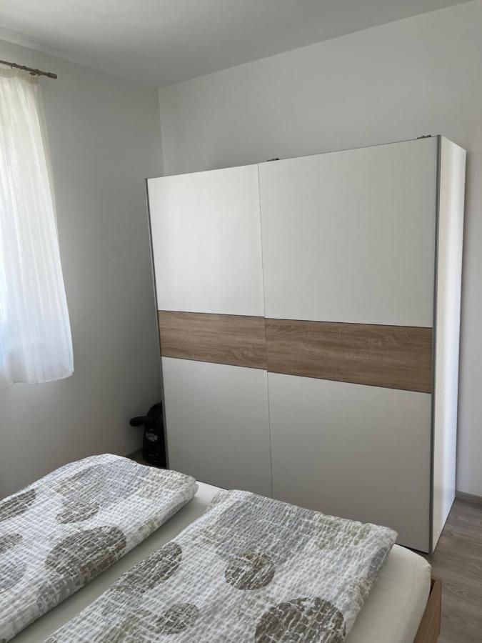 Apartment Sunrise With Private Parking Пула Экстерьер фото