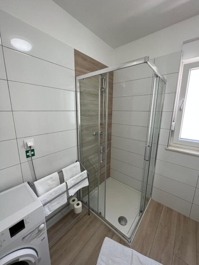 Apartment Sunrise With Private Parking Пула Экстерьер фото