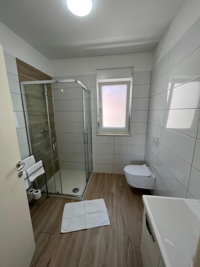 Apartment Sunrise With Private Parking Пула Экстерьер фото