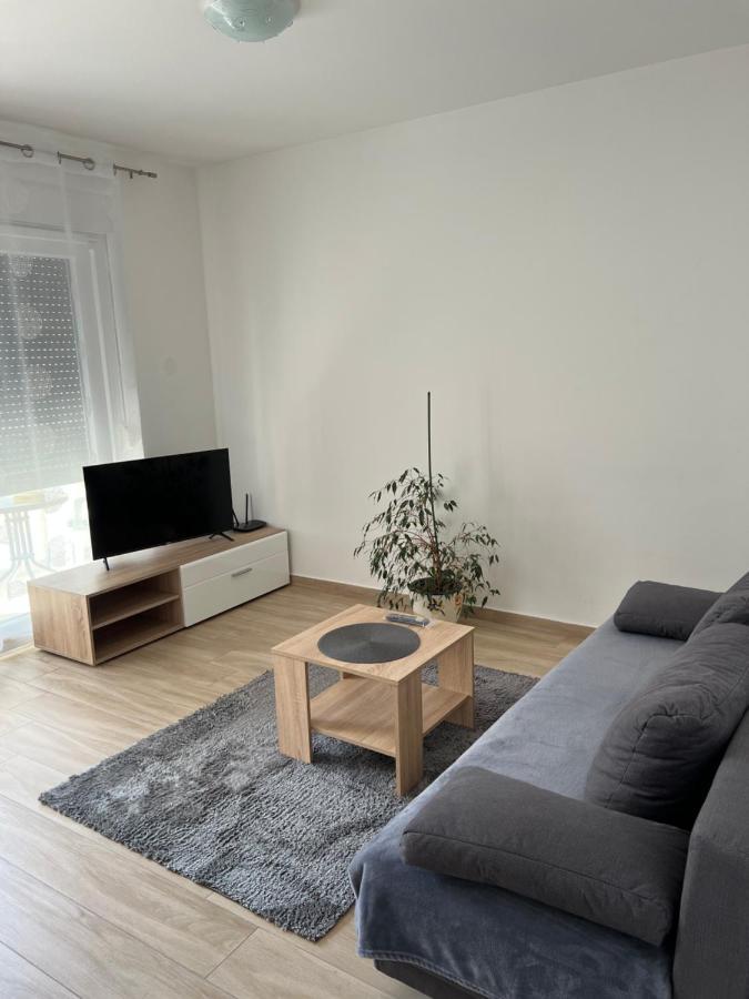 Apartment Sunrise With Private Parking Пула Экстерьер фото